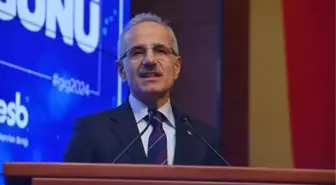 Ulaştırma Bakanı Uraloğlu: Sosyal medya kullanım süresi Türkiye'de 3 saati buluyor