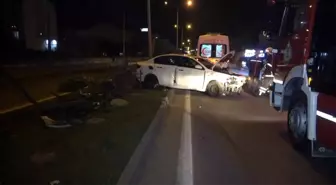 Samsun'da araç bariyerlere çarptı, amca-yeğen kazadan yara almadan kurtuldu