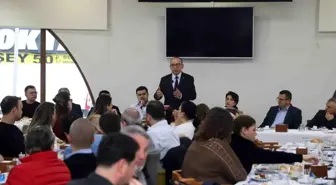 Turgutlu Belediye Başkanı Çetin Akın, TÜMBELSEN'li daire müdürleri ve memurlarla kahvaltıda bir araya geldi