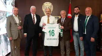 Bursaspor Başkanı Sinan Bür ve yönetimi Bursa İl Emniyet Müdürü'nü ziyaret etti