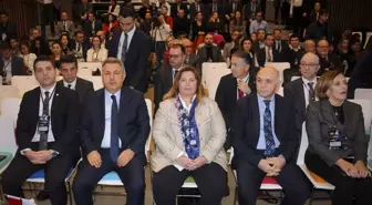 İzmir Valisi: Dijital dönüşümde insanın dönüşümü en önemli parça