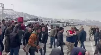 Gürbulak Sınır Kapısı'nda 30 Kilometrelik TIR Kuyruğu Oluştu