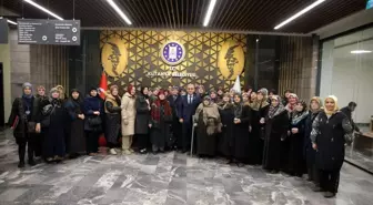 Kütahya Belediye Başkanı Prof. Dr. Alim Işık, 65 yaş ve üstü kadın hemşehrilerini kabul etti