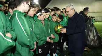 Kütahya Belediye Başkanı Alim Işık, Yeşilay Spor Kulübü'nde Sporcularla Buluştu
