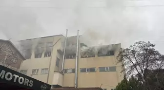 Beykoz'da Kibrit Fabrikasında Çıkan Yangın Söndürüldü