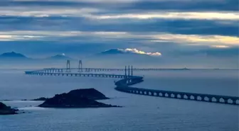 Hong Kong-Zhuhai-Makao Köprüsü, bir günde rekor yolcu sayısına ulaştı