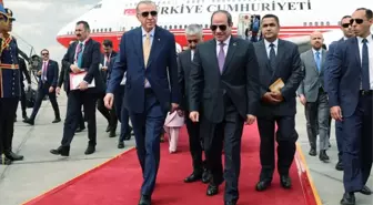 Cumhurbaşkanı Erdoğan 12 yıl sonra Mısır'da