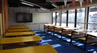 Depremzedeler için yüzer yaşam kenti Hatay'da hizmet veriyor