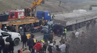 Ankara'da Otomobilin TIR'a Arkadan Çarptığı Kazada 3 Kişi Hayatını Kaybetti