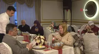 Küçükçekmece Belediyesi 65 yaş üstü çiftler için Sevgililer Günü daveti düzenledi