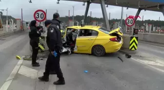 Kuzey Marmara Otoyolu'nda Taksinin Beton Bariyere Çarpması Sonucu 1 Ölü 1 Yaralı