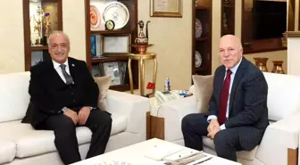 Atatürk Üniversitesi Rektörü Erzurum Büyükşehir Belediye Başkanı ile İş Birliği Görüşmesi Yaptı