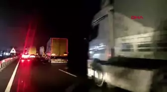 Şanlıurfa'da sağanak nedeniyle Çoban Deresi taştı, karayolu kapatıldı