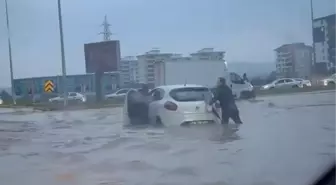 Şanlıurfa'da Sağanak Yağış Sonucu Su Baskınları