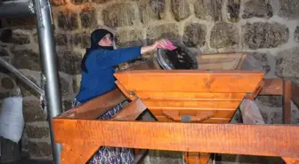 Şırnak'ta 154 Yıllık Su Değirmeninde Geleneksel Tahin Üretimi