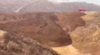 Erzincan'da toprak altında kalan işçilerin arama çalışmaları sürüyor