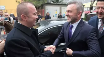 AK Parti Genel Başkan Yardımcısı Erkan Kandemir, Afyonkarahisar'da parti teşkilatıyla toplantı düzenledi