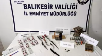 Balıkesir'de Narkotik Şube Operasyonu: 121 Adet Sentetik Ecza ve Silah Ele Geçirildi