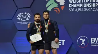 BARÜ Rektörü, Avrupa Halter Şampiyonası'nda altın madalya kazanan öğrenciyi kutladı