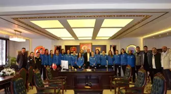 Bozüyük Belediyesi Eğitim ve Spor Kulübü, 1. Lig'e yükselme maçları öncesinde Belediye Başkanı ile buluştu