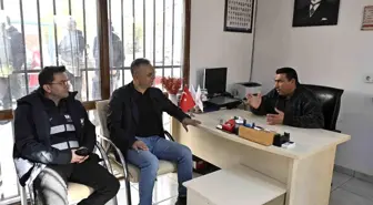 Muratpaşa Belediye Başkanı Ümit Uysal, su ve sel baskınlarının yaşadığı mahallelerde muhtarları ziyaret etti