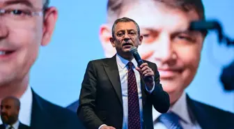 CHP Genel Başkanı Özgür Özel İzmir'de İktidar Kalmak İstiyor