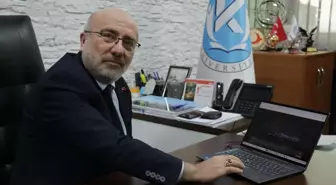 KAYÜ Rektörü Prof. Dr. Kurtuluş Karamustafa, AA'nın 'Yılın Kareleri' oylamasına katıldı