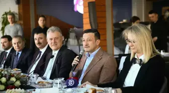 Hamza Dağ, İzmir için önceliğin kronik sorunları çözmek olduğunu belirtti