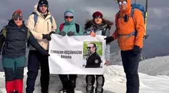 Elazığ'da dağcılar, vefat eden arkadaşlarının anısına Hazarbaba Dağı'na tırmandı