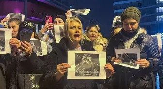 Başakşehir'de Kedinin Öldürülmesi Protesto Edildi