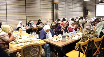 Diyarbakır Büyükşehir Belediyesi 'Bilge Anneler' Projesiyle Ulu Çınarları Buluşturdu