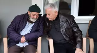 Binali Yıldırım, maden kazası mağduru işçilerin ailelerini ziyaret etti