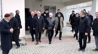 Binali Yıldırım, maden kazasında kaybolan işçilerin ailelerini ziyaret etti