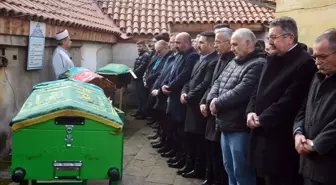 Çorum'da kamyona çarpan otobüste hayatını kaybeden kardeşler toprağa verildi