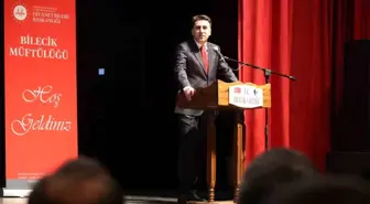 Bilecik Din Görevlileri Buluşmasında 'Kur'an ve Sünnet Bütünlüğü' Konferansı Gerçekleştirildi