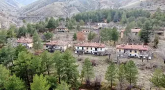 Sivas'ta 'Küçük Paris' olarak bilinen Cürek şehri, ıssızlığıyla Çernobil'i geride bıraktı