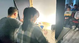 Muğla'da Üniversite Öğrencileri Çocuklara Hacivat ve Karagöz Oyunu Sergiledi