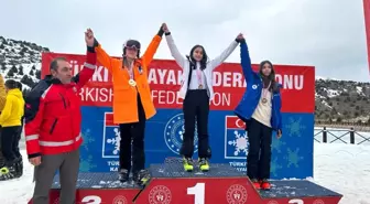 Sivaslı Snowboard Sporcuları Türkiye Şampiyonasında Derece Yaptı