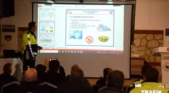 Kırklareli'de minibüs ve otobüs şoförlerine trafik eğitimi verildi