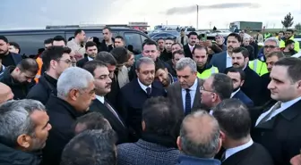 TBMM Başkanvekili Bekir Bozdağ, Şanlıurfa'da taşkın yaşanan kırsal mahalleleri ziyaret etti