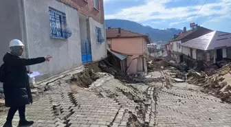 Tokat'ta meydana gelen heyelan ve göçük incelendi