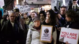 Rusya'da Navalny'nin ölümüne tepkiler: Avrupa ülkelerinde protestolar düzenlendi