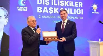 Kayseri Büyükşehir Belediye Başkanı Dr. Memduh Büyükkılıç, AK Parti Dış İlişkiler Başkanlığı İç Anadolu Bölge Toplantısı'na katıldı