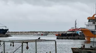 İmralı Adası'ndaki kargo gemisinin enkazında bir ceset bulundu