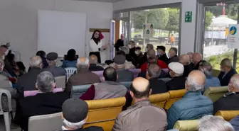 Mersin Büyükşehir Belediyesi Emekli Evleri'nde Sağlık Seminerleri Düzenlendi
