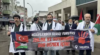 Sakarya'da Hekimler ve Sağlık Çalışanları İsrail'in Saldırılarını Protesto Etti