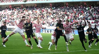 Antalyaspor, İstanbulspor'u 2-0 mağlup etti