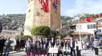 Atatürk'ün Alanya'ya Gelişinin 89. Yıldönümü Kutlandı