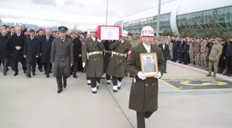 Pençe-Kilit Operasyonu'nda şehit olan Piyade Sözleşmeli Er Salih Ay için karşılama töreni düzenlendi