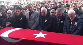 Şehit Piyade Sözleşmeli Er Salih Ay son yolculuğuna uğurlanıyor